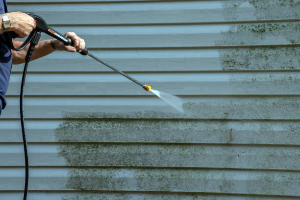 Best Pool Deck Cleaning  in Plandome, NY